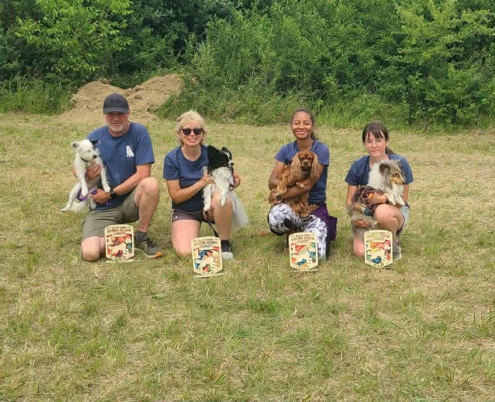L'équipe agility et leurs chiens lors du sélectif